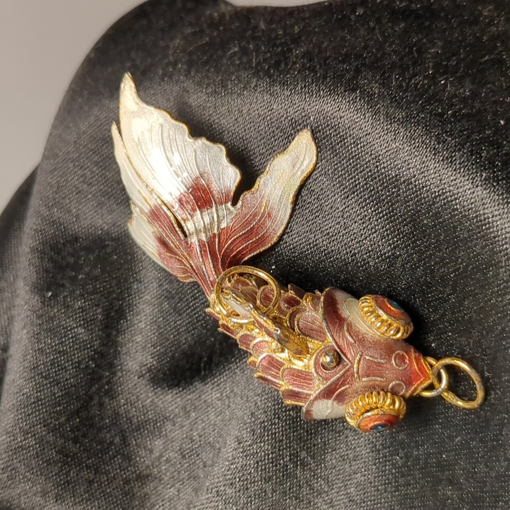 Large cloisonne articulated fish pendant/charm. Gold, pearl, copper, purple. - Picture 6 of 11